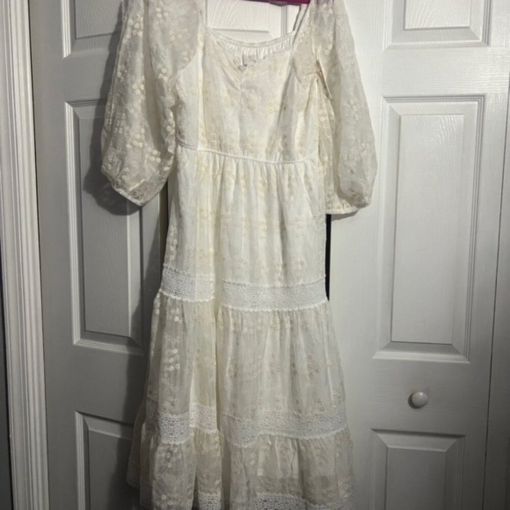 Elegant Cream Maxi Dress